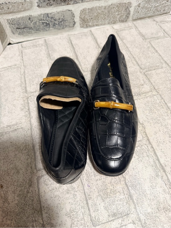J. Mclaughlin Womens Loafers 7.5
Black Reptile Leather Slip On
Preppy main image 4